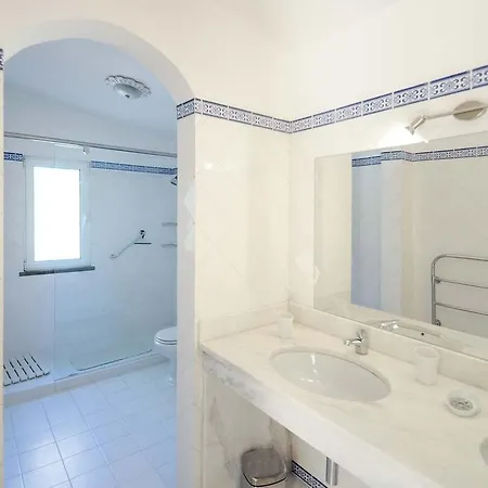 Paris Villa Vilamoura
