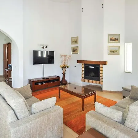 Paris Villa